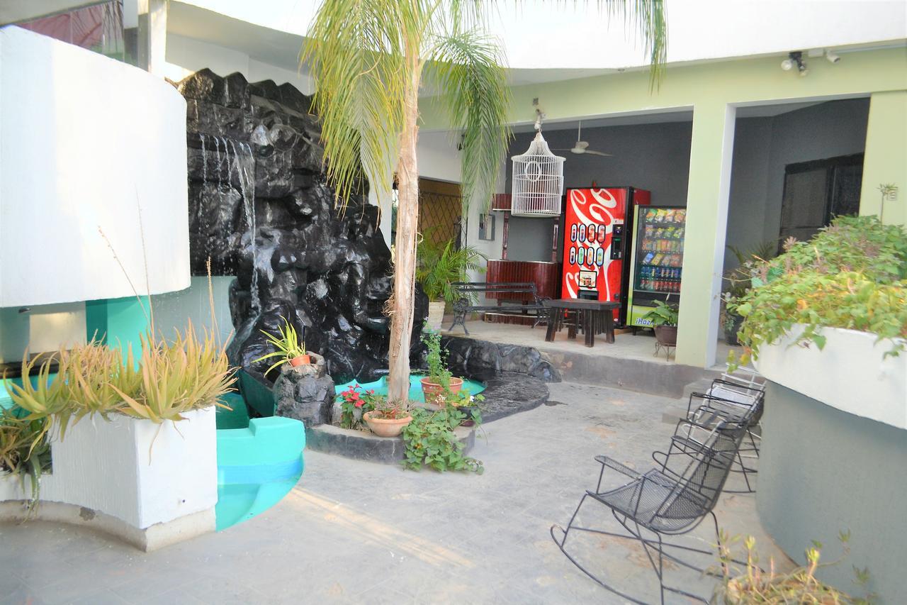 Hotel Laguna Inn Torreón Kültér fotó